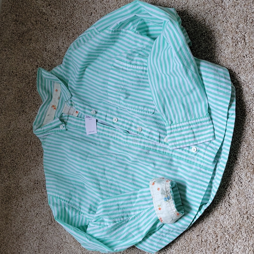 Cropped Button Up - Picture 3 of 3